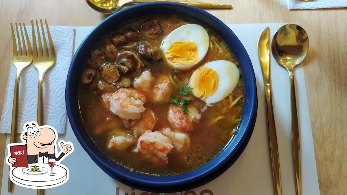 Ramen de camarón con hongos y huevo cocido — especialidad Kimono